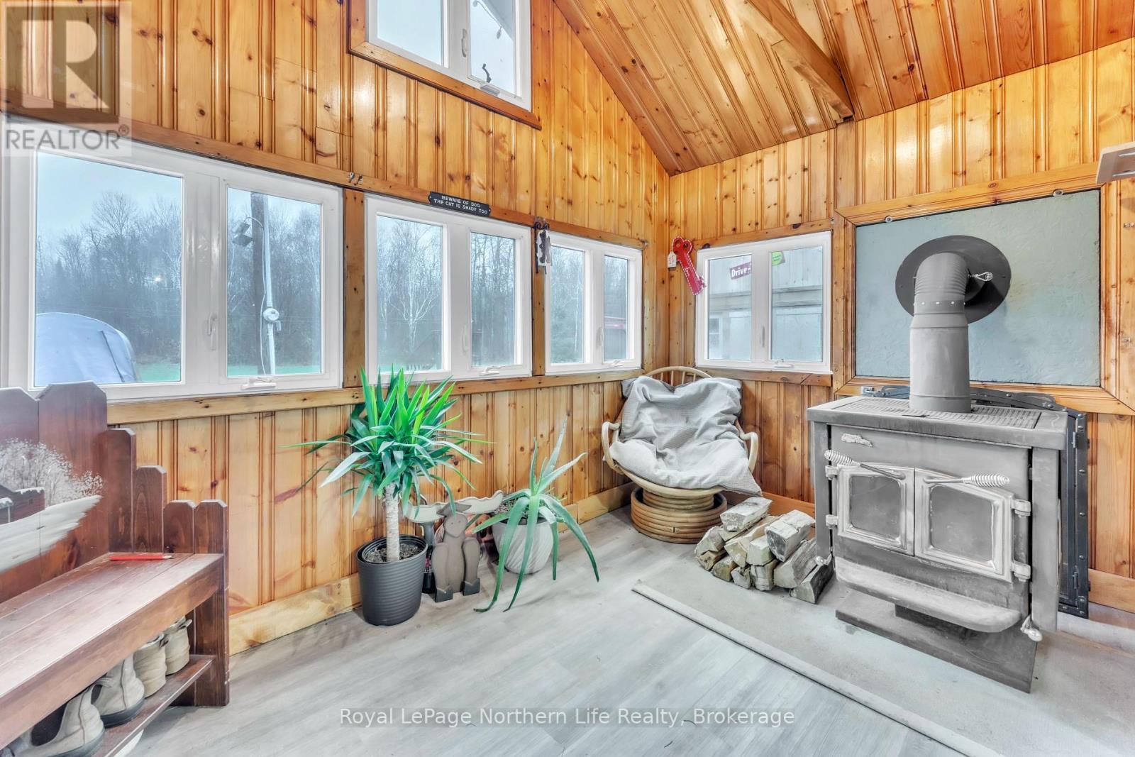 












264 MOREAU ROAD

,
Calvin,




Ontario
P0H2E0

