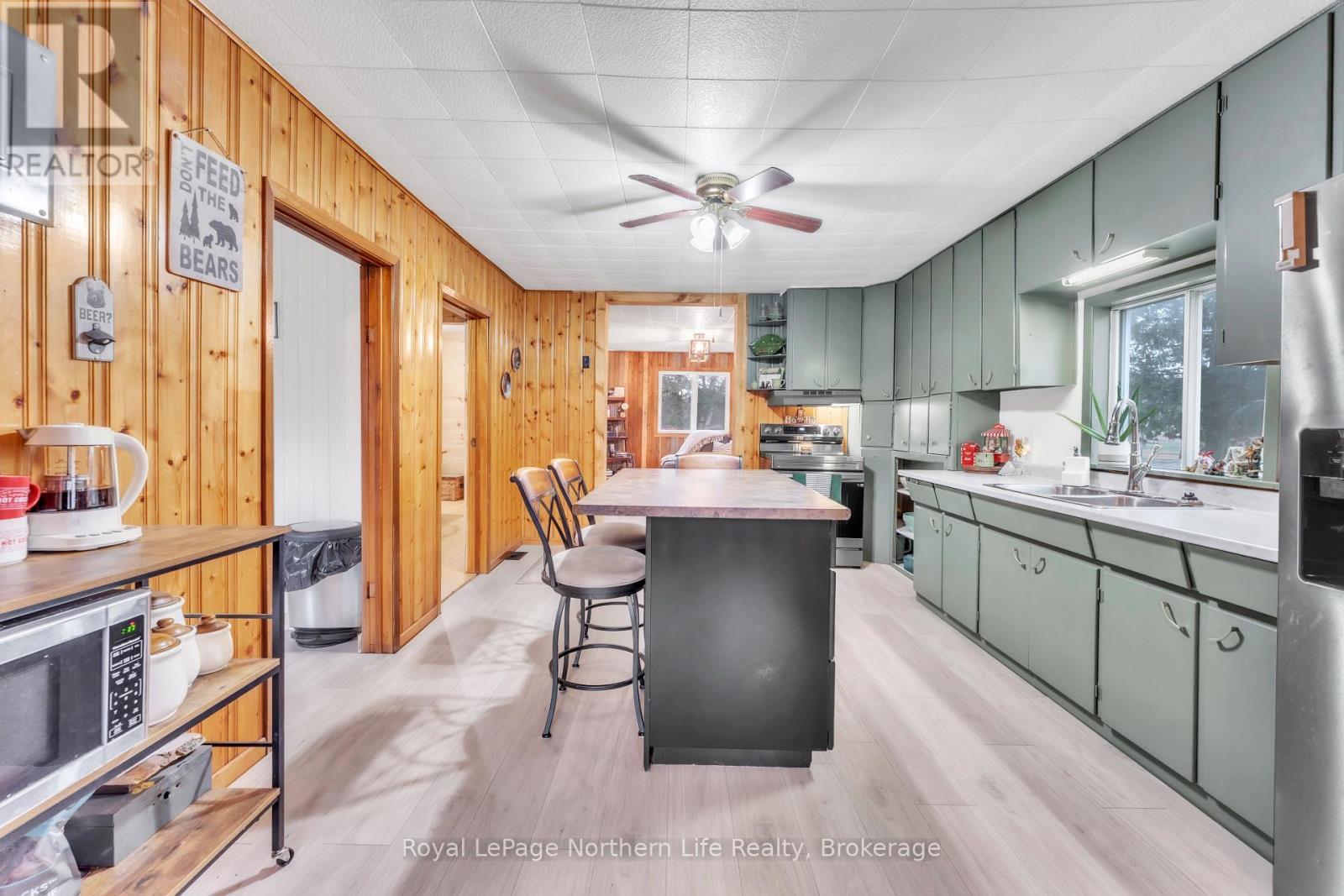 












264 MOREAU ROAD

,
Calvin,




Ontario
P0H2E0

