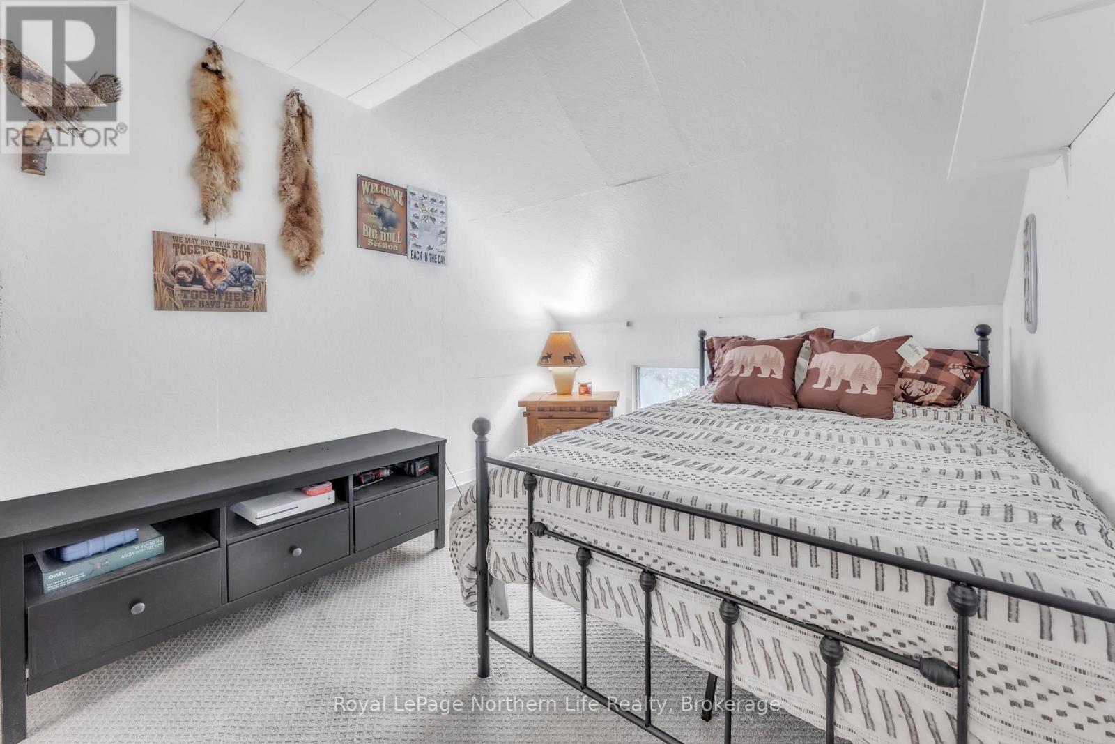 












264 MOREAU ROAD

,
Calvin,




Ontario
P0H2E0

