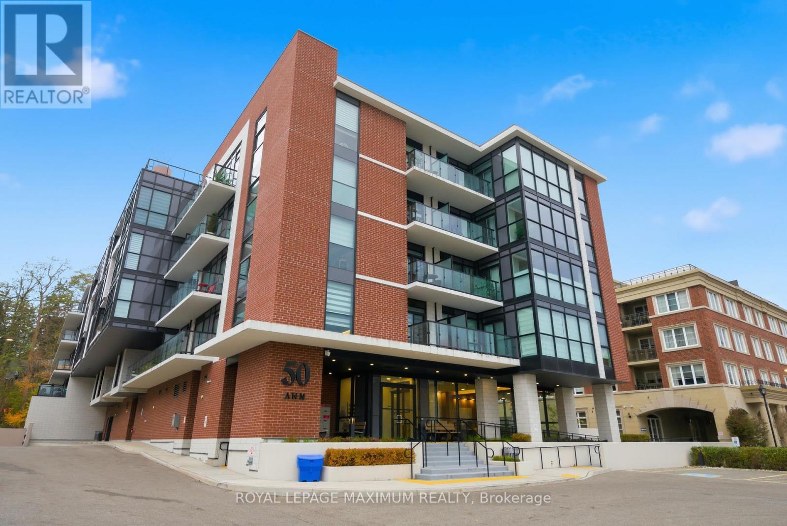 












106 - 50 ANN STREET

,
Caledon,




Ontario
L7E4M3

