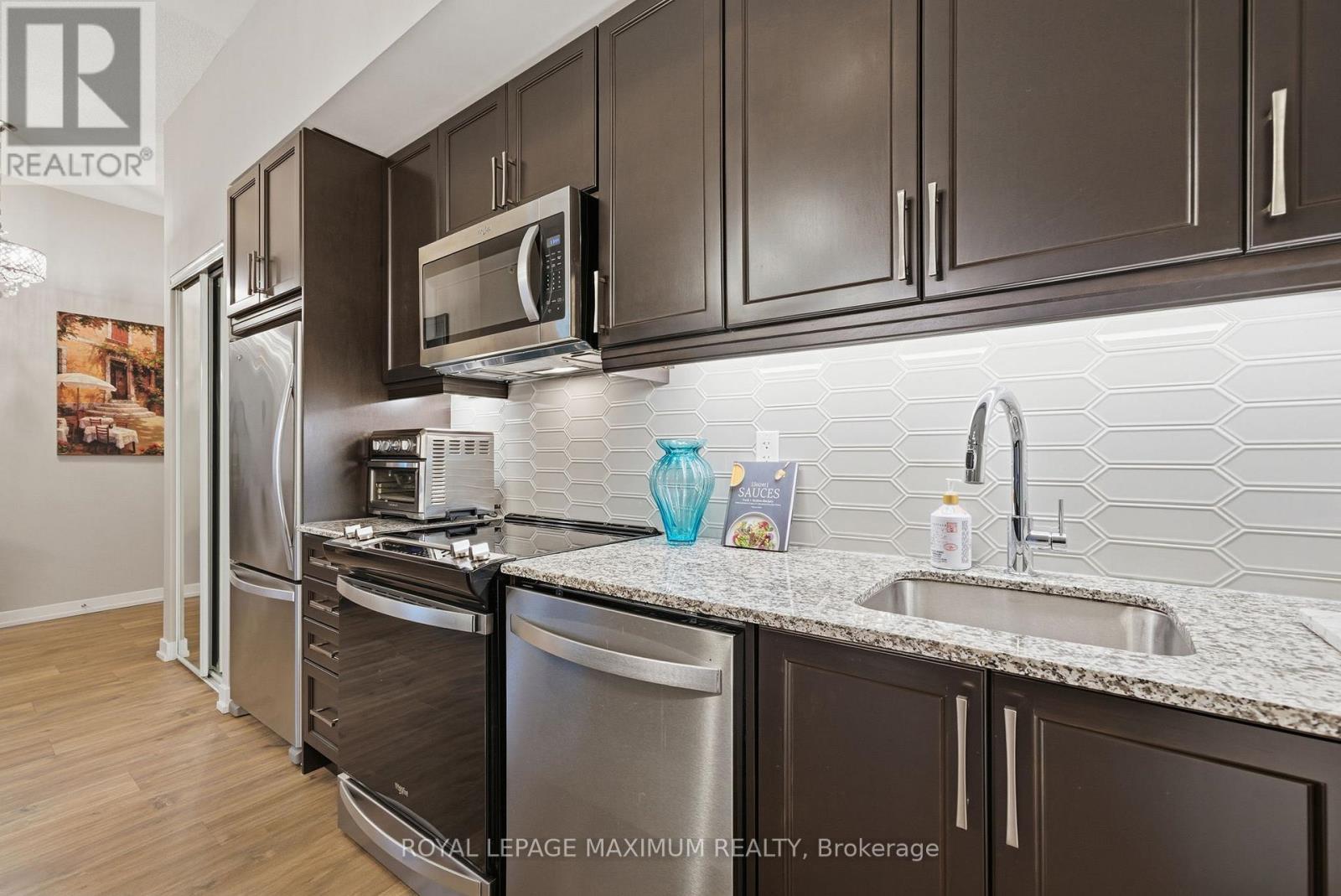 












106 - 50 ANN STREET

,
Caledon,




Ontario
L7E4M3

