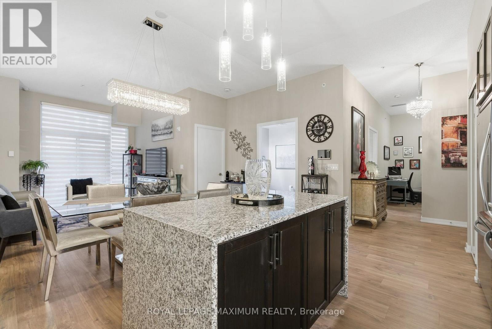 












106 - 50 ANN STREET

,
Caledon,




Ontario
L7E4M3

