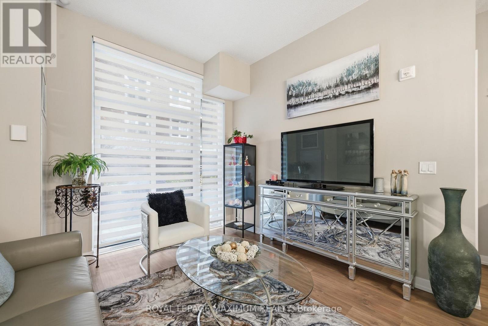 












106 - 50 ANN STREET

,
Caledon,




Ontario
L7E4M3

