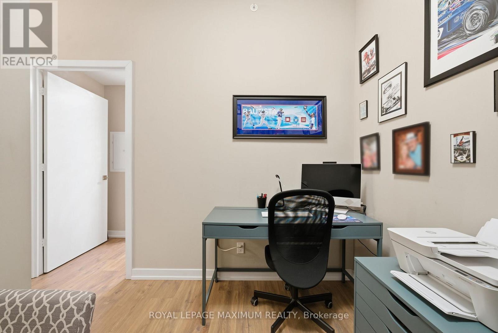 












106 - 50 ANN STREET

,
Caledon,




Ontario
L7E4M3

