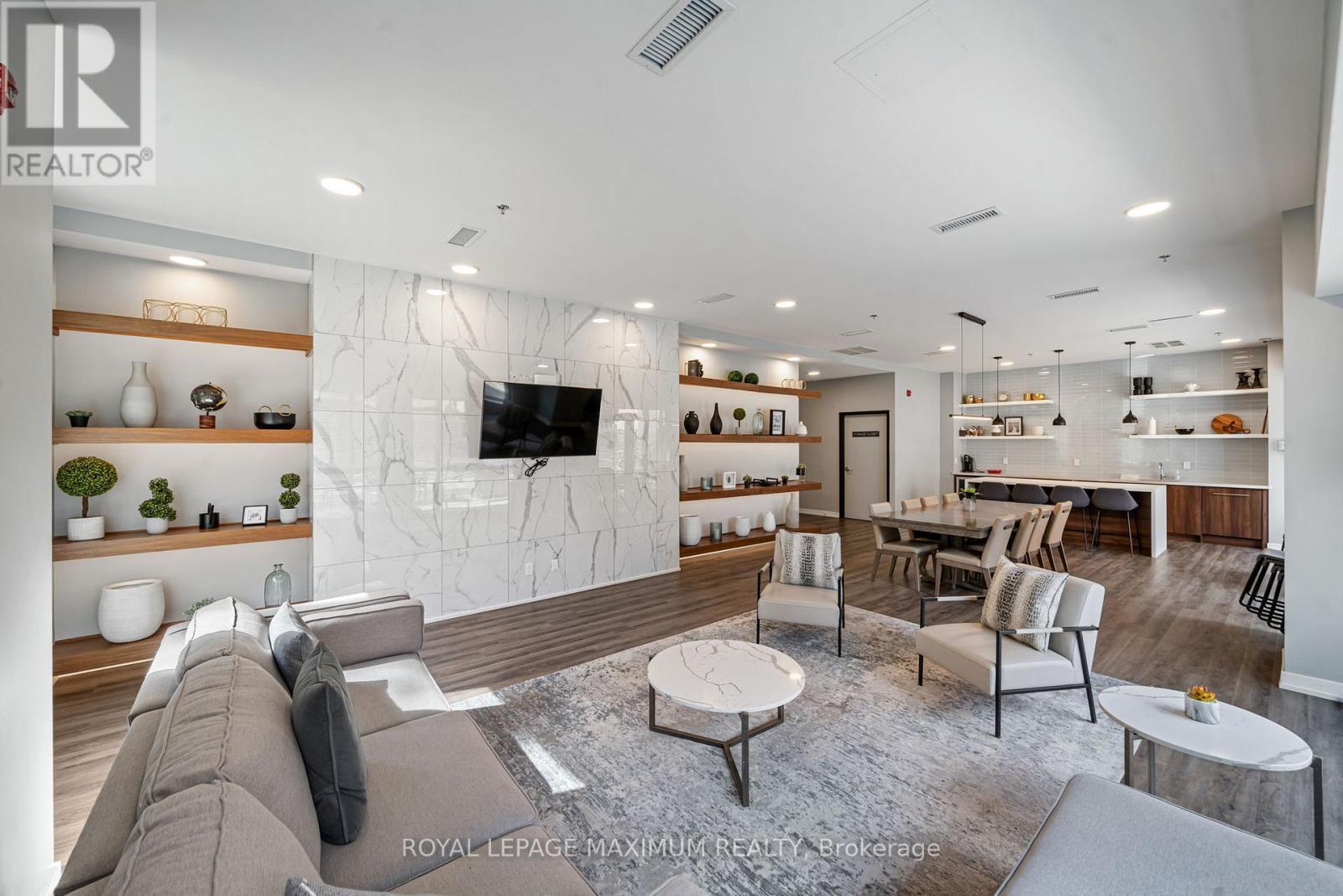 












106 - 50 ANN STREET

,
Caledon,




Ontario
L7E4M3

