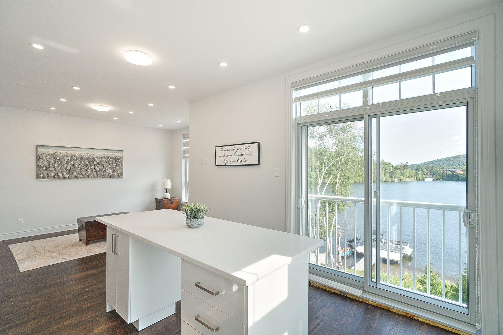 









20


Rue Larocque O.

, 8,
Sainte-Agathe-des-Monts,




QC
J8C1A2

