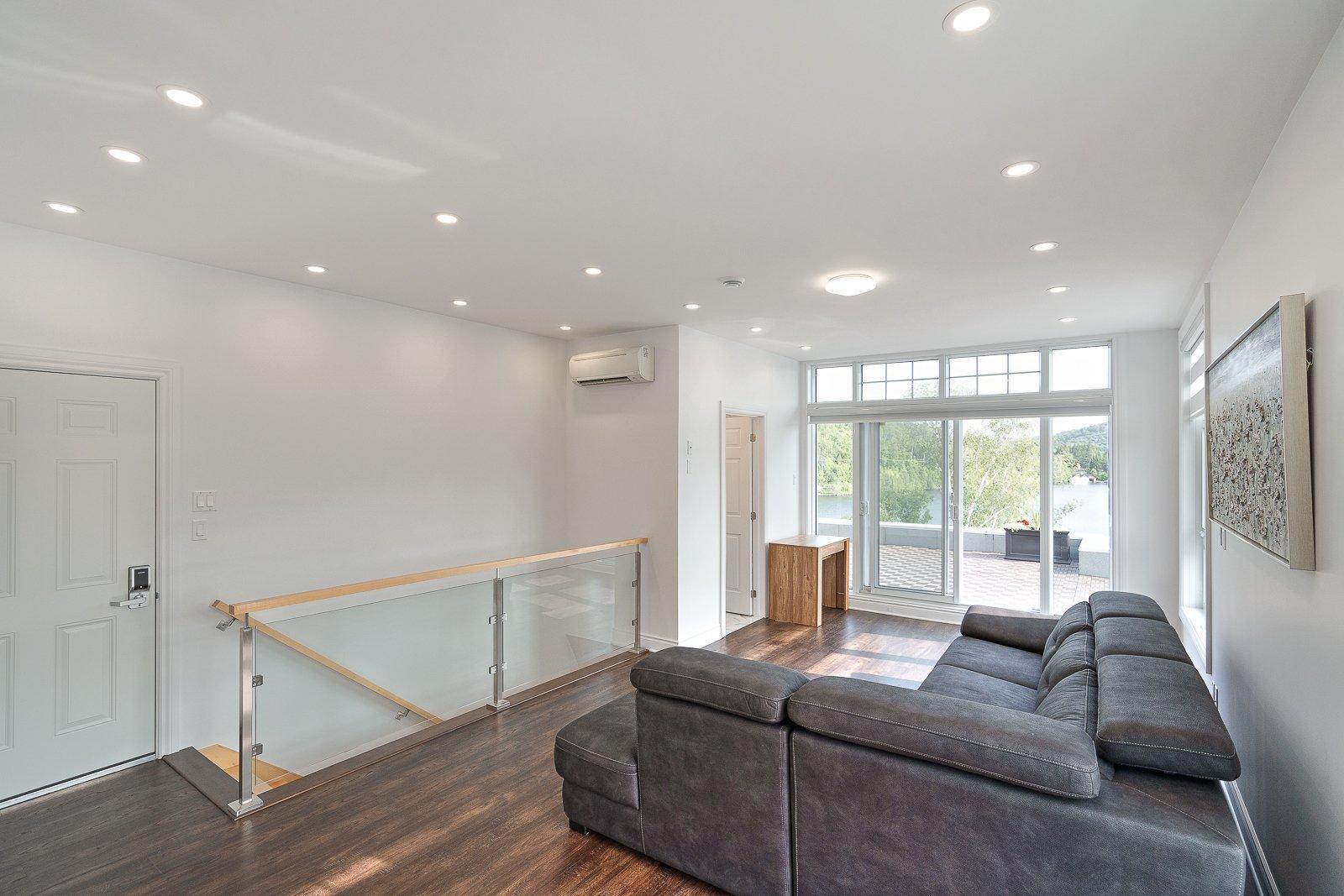 









20


Rue Larocque O.

, 8,
Sainte-Agathe-des-Monts,




QC
J8C1A2

