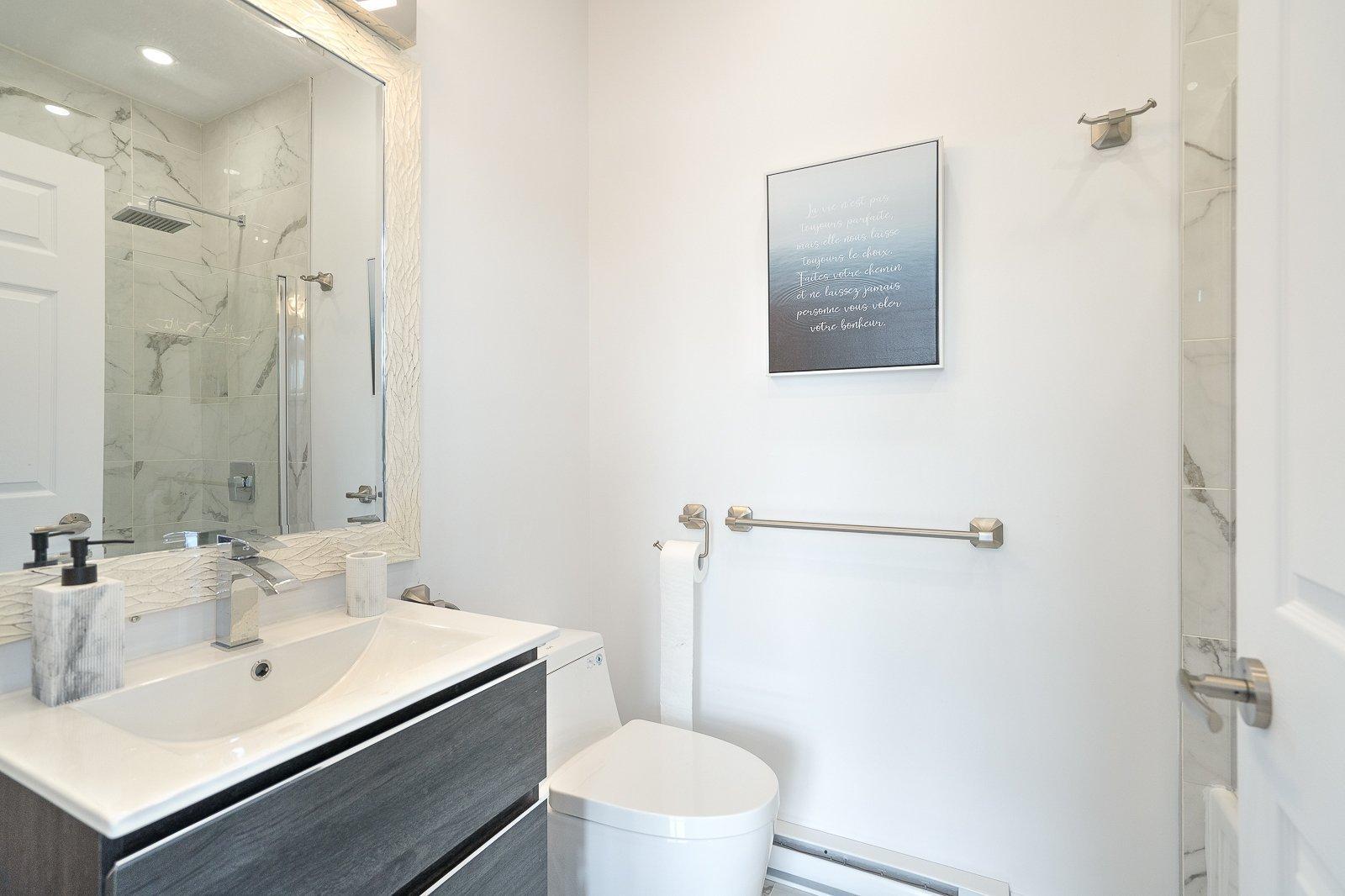 









20


Rue Larocque O.

, 8,
Sainte-Agathe-des-Monts,




QC
J8C1A2

