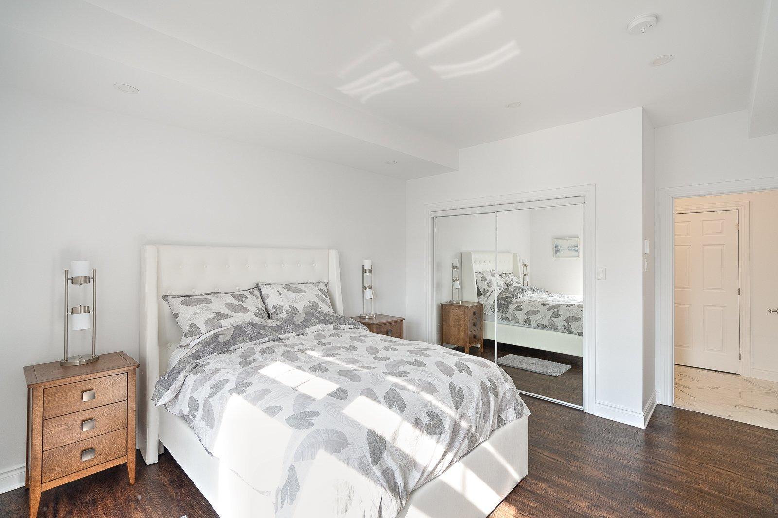 









20


Rue Larocque O.

, 8,
Sainte-Agathe-des-Monts,




QC
J8C1A2

