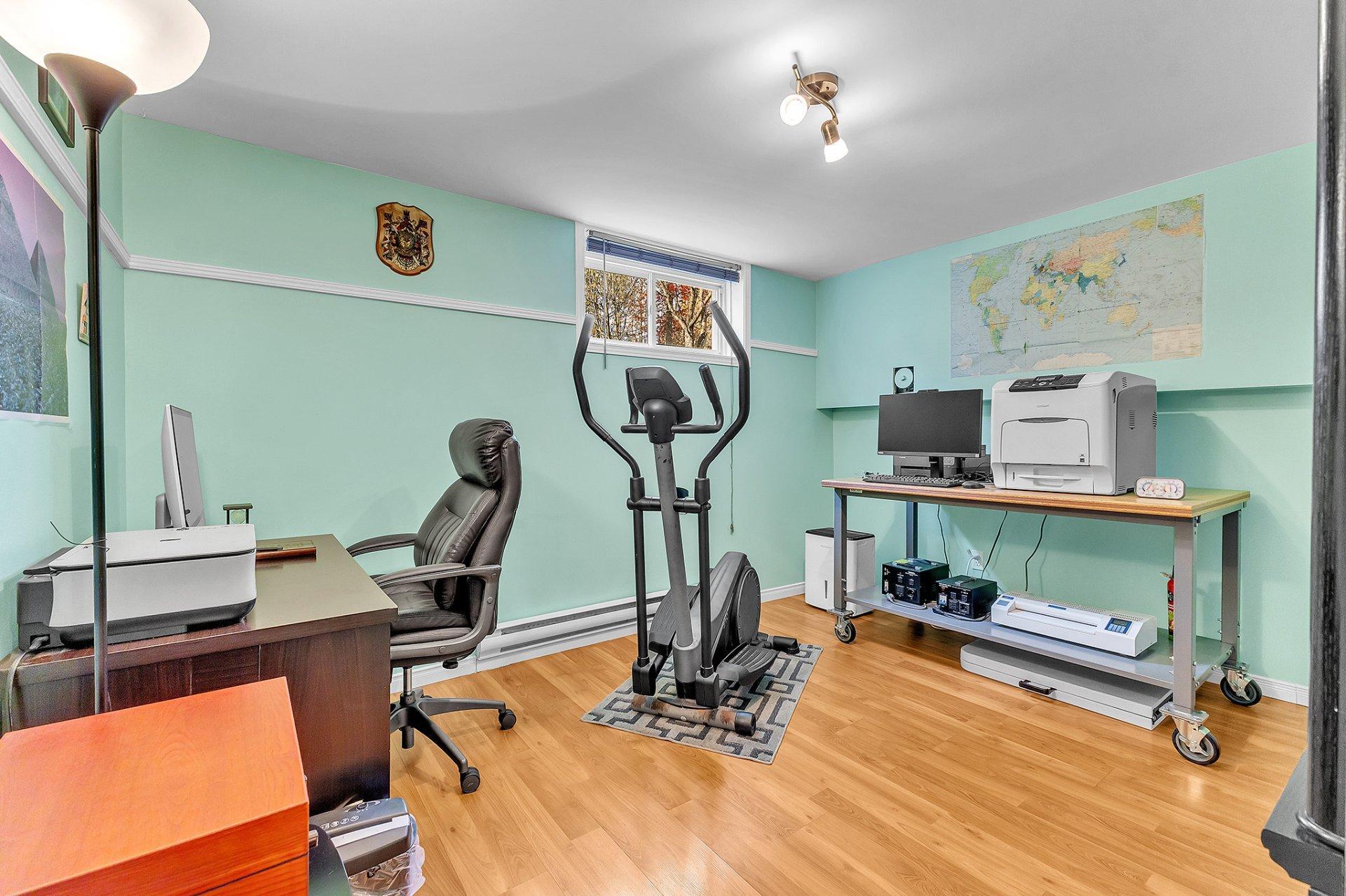 









11


Rue Trésor

,
Val-des-Monts,




QC
J8N1P2

