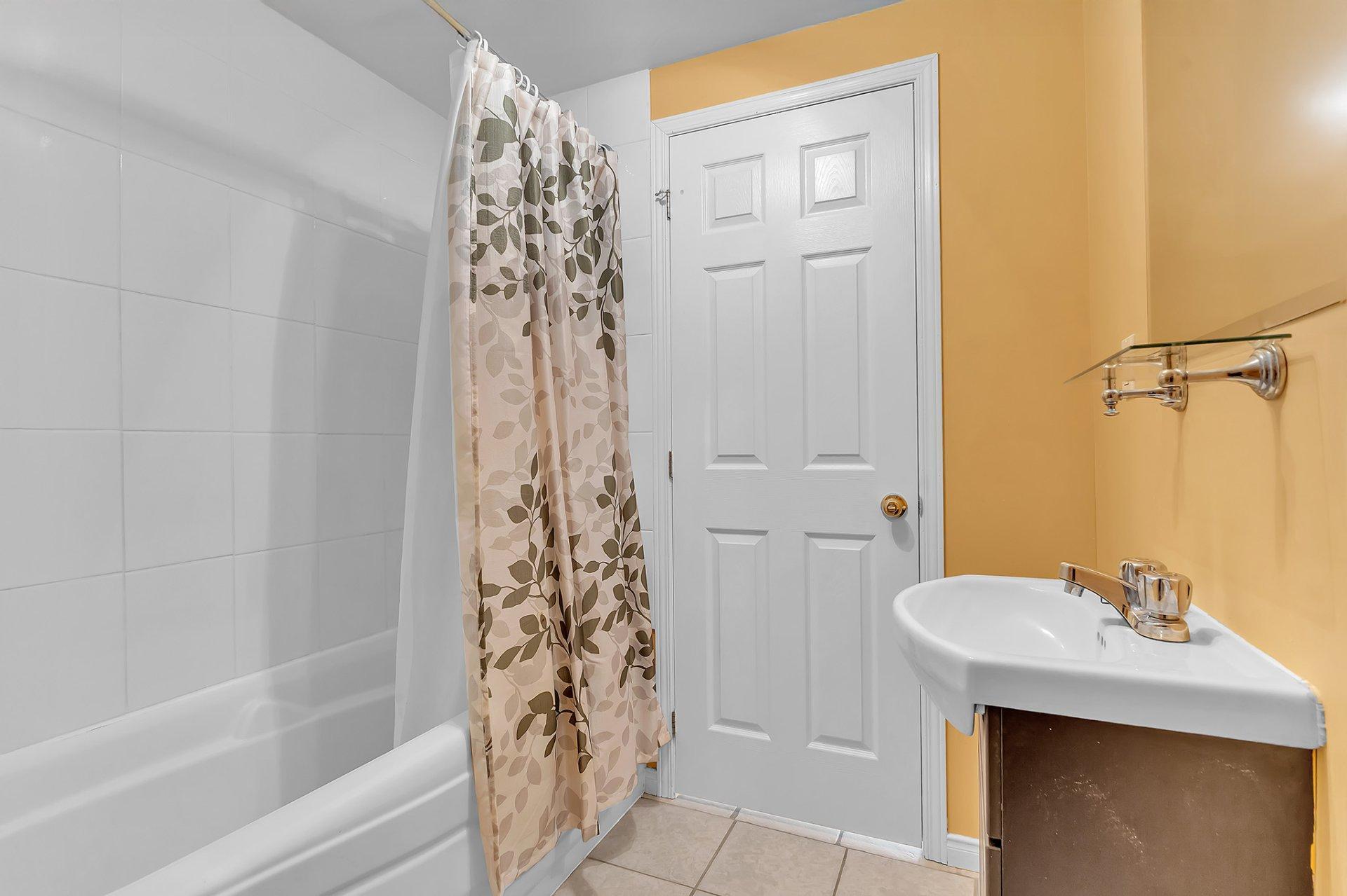 









11


Rue Trésor

,
Val-des-Monts,




QC
J8N1P2

