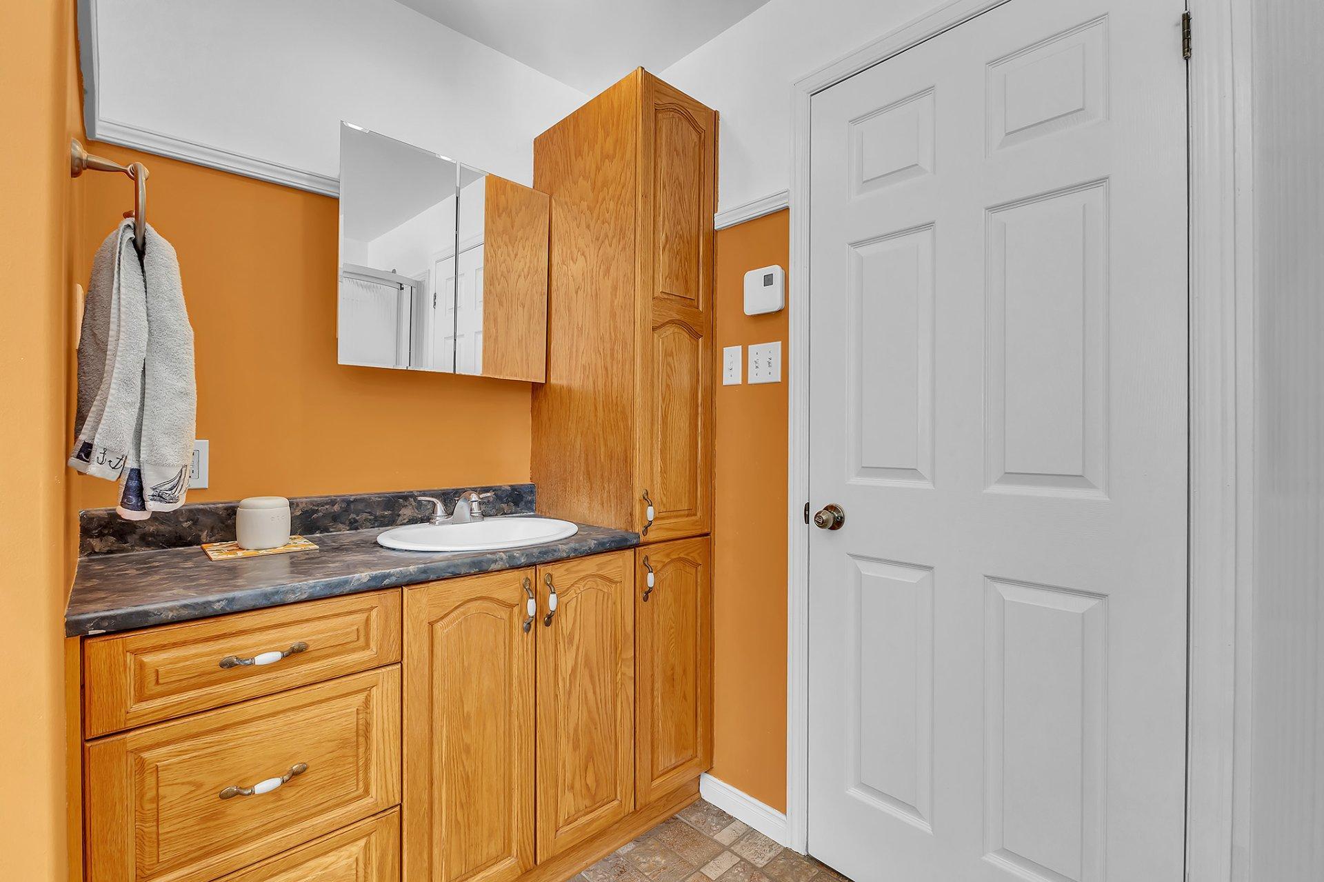 









11


Rue Trésor

,
Val-des-Monts,




QC
J8N1P2

