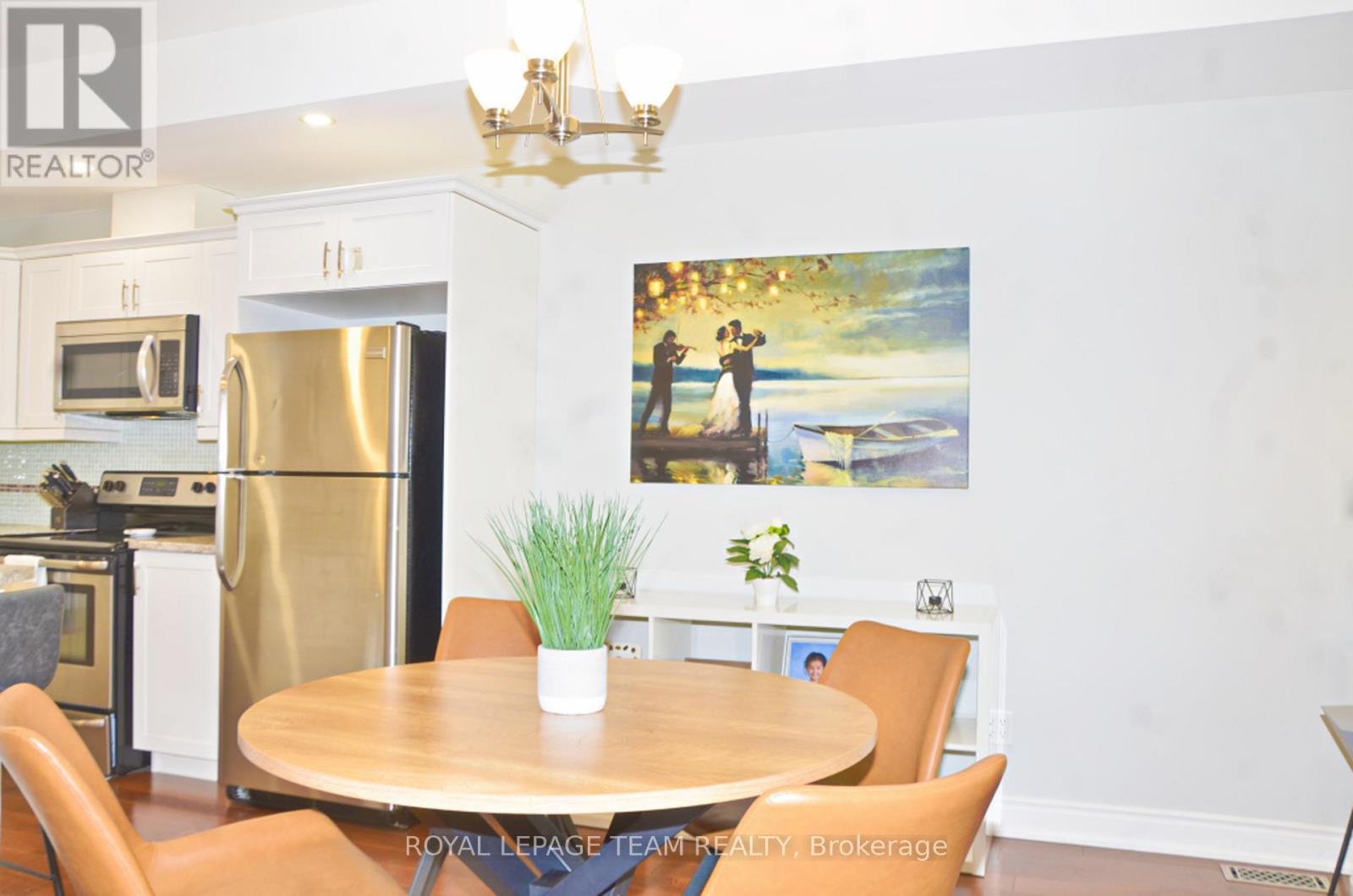 












13A CENTRE STREET N

,
Brockville,




Ontario
K6V5S6

