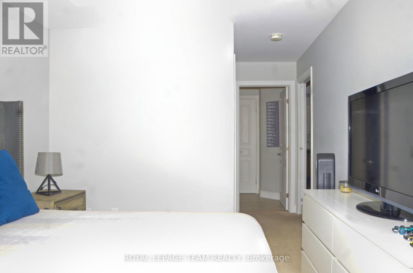 












13A CENTRE STREET N

,
Brockville,




Ontario
K6V5S6

