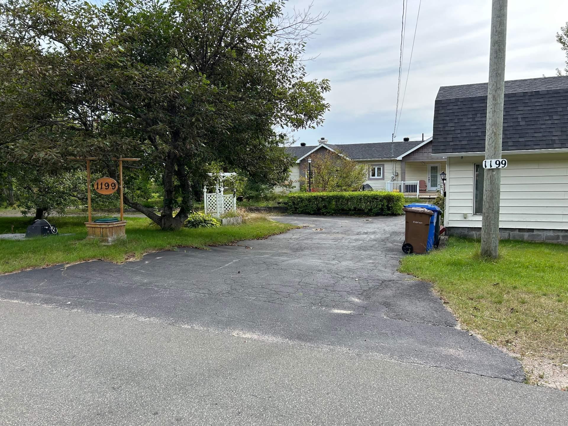 









1199


Rue de la Rive

,
Sept-Îles,




QC
G4R4K2

