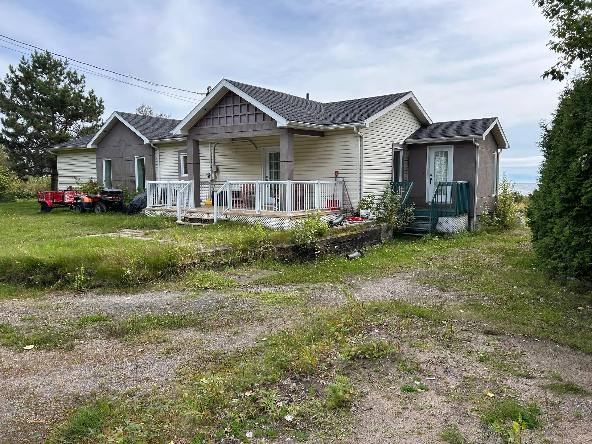 









1199


Rue de la Rive

,
Sept-Îles,




QC
G4R4K2

