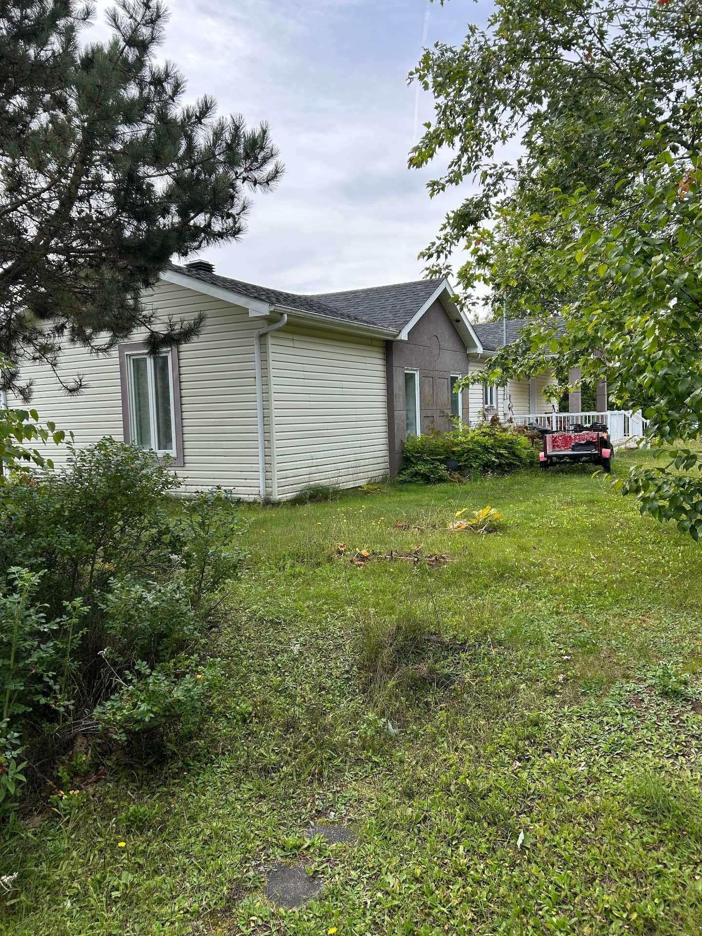 









1199


Rue de la Rive

,
Sept-Îles,




QC
G4R4K2

