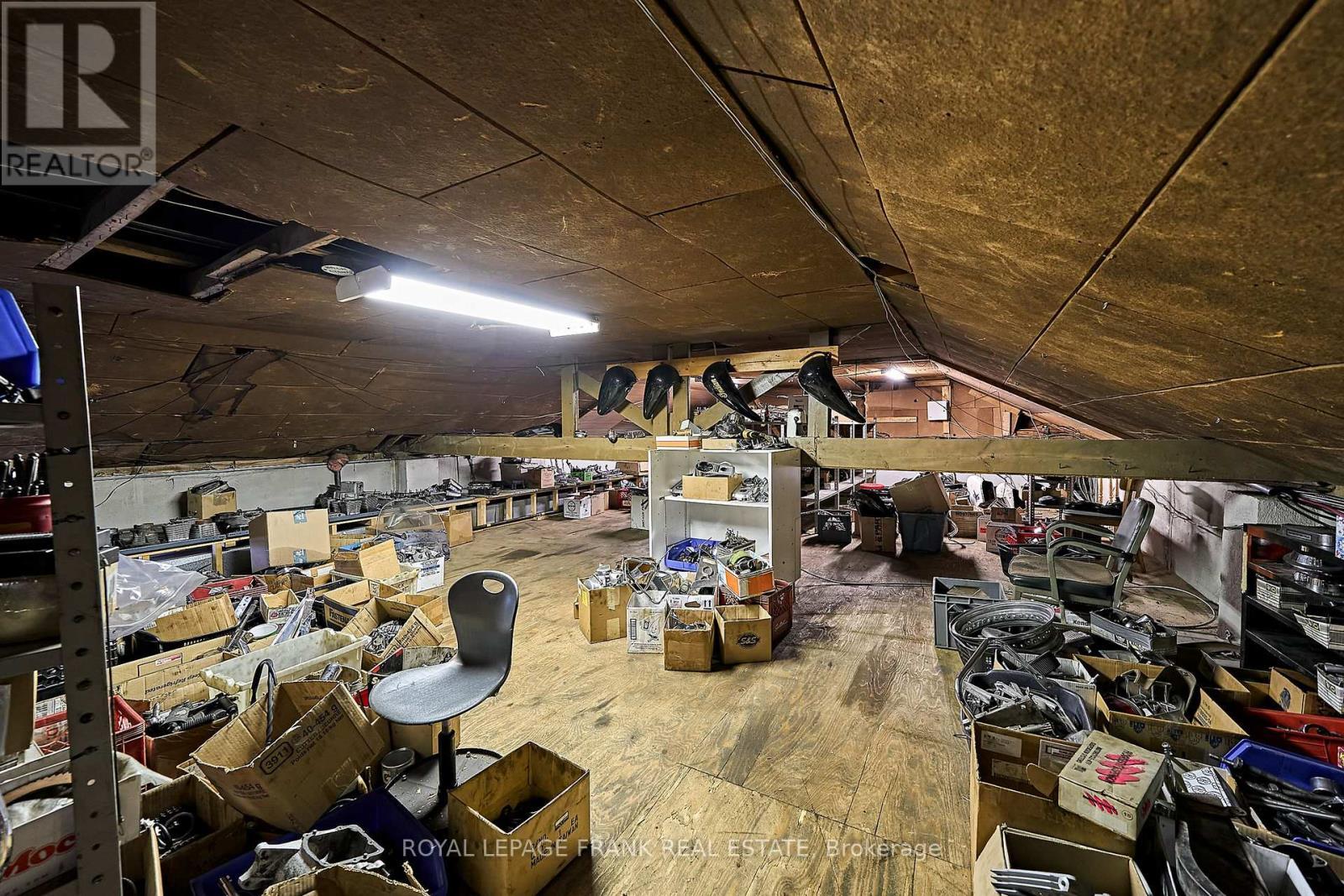 












287 DEAN AVENUE

,
Oshawa (Central),




Ontario
L1H3E1

