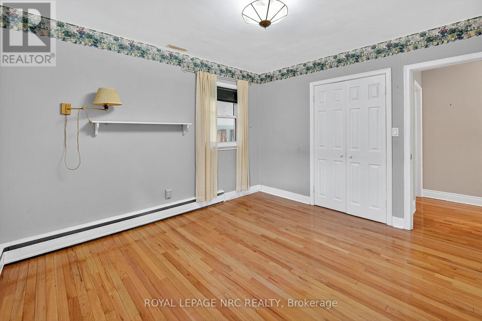 












2 MARY STREET

,
St. Catharines (Port Dalhousie),




Ontario
L2N5A6

