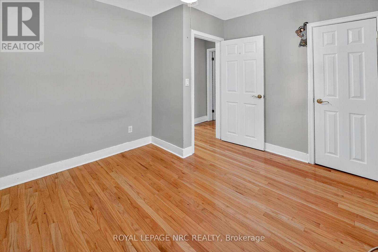 












2 MARY STREET

,
St. Catharines (Port Dalhousie),




Ontario
L2N5A6

