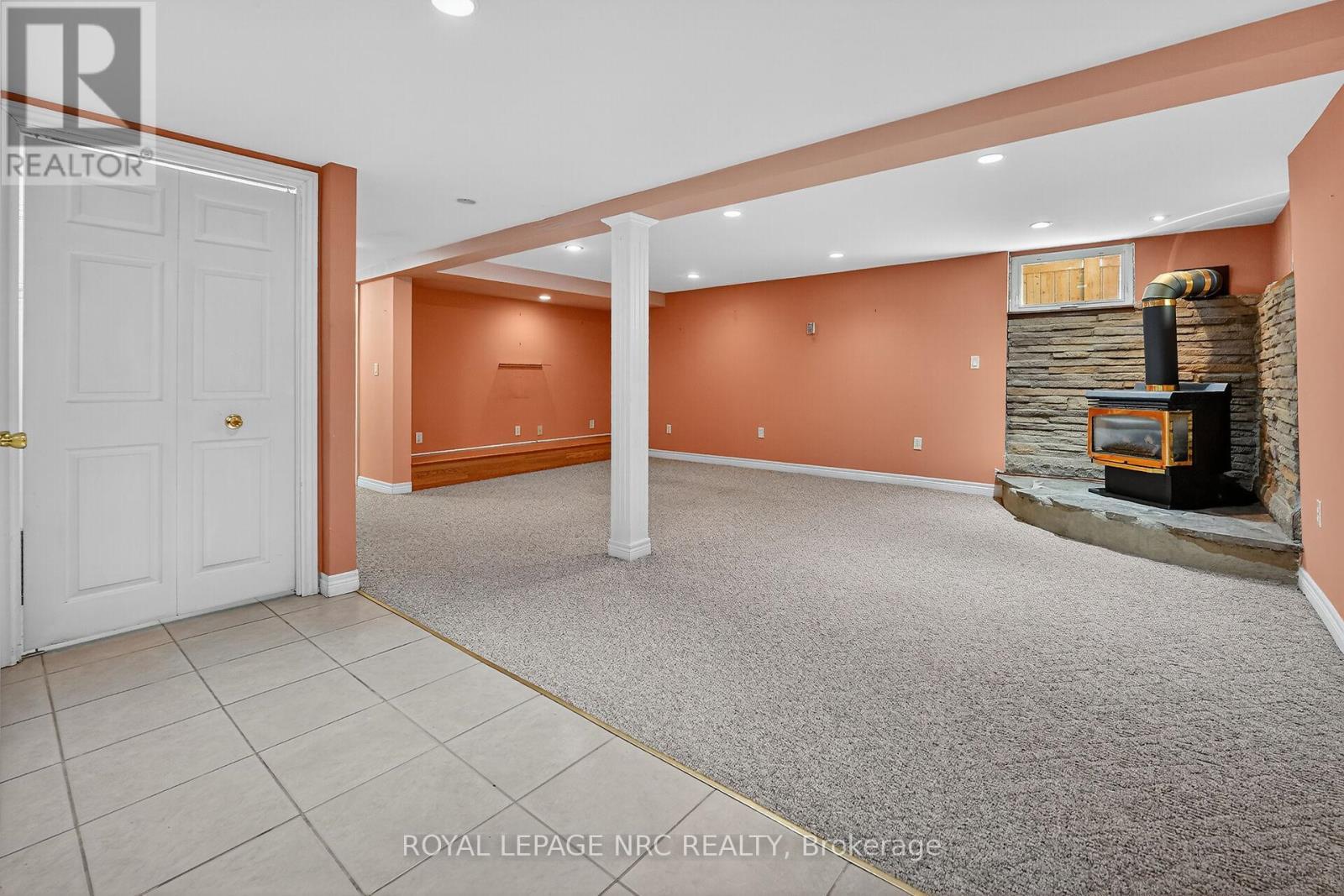 












2 MARY STREET

,
St. Catharines (Port Dalhousie),




Ontario
L2N5A6

