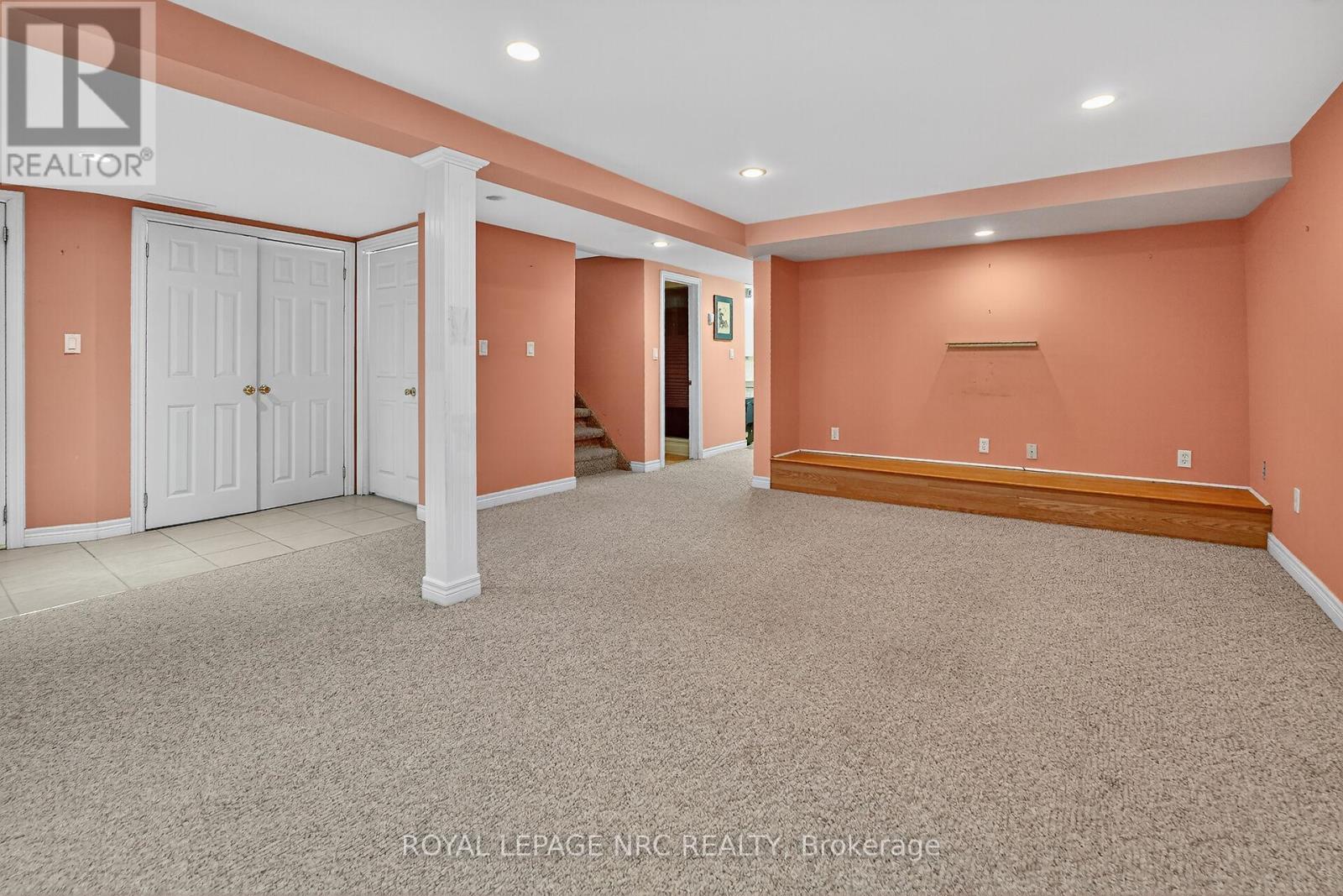 












2 MARY STREET

,
St. Catharines (Port Dalhousie),




Ontario
L2N5A6

