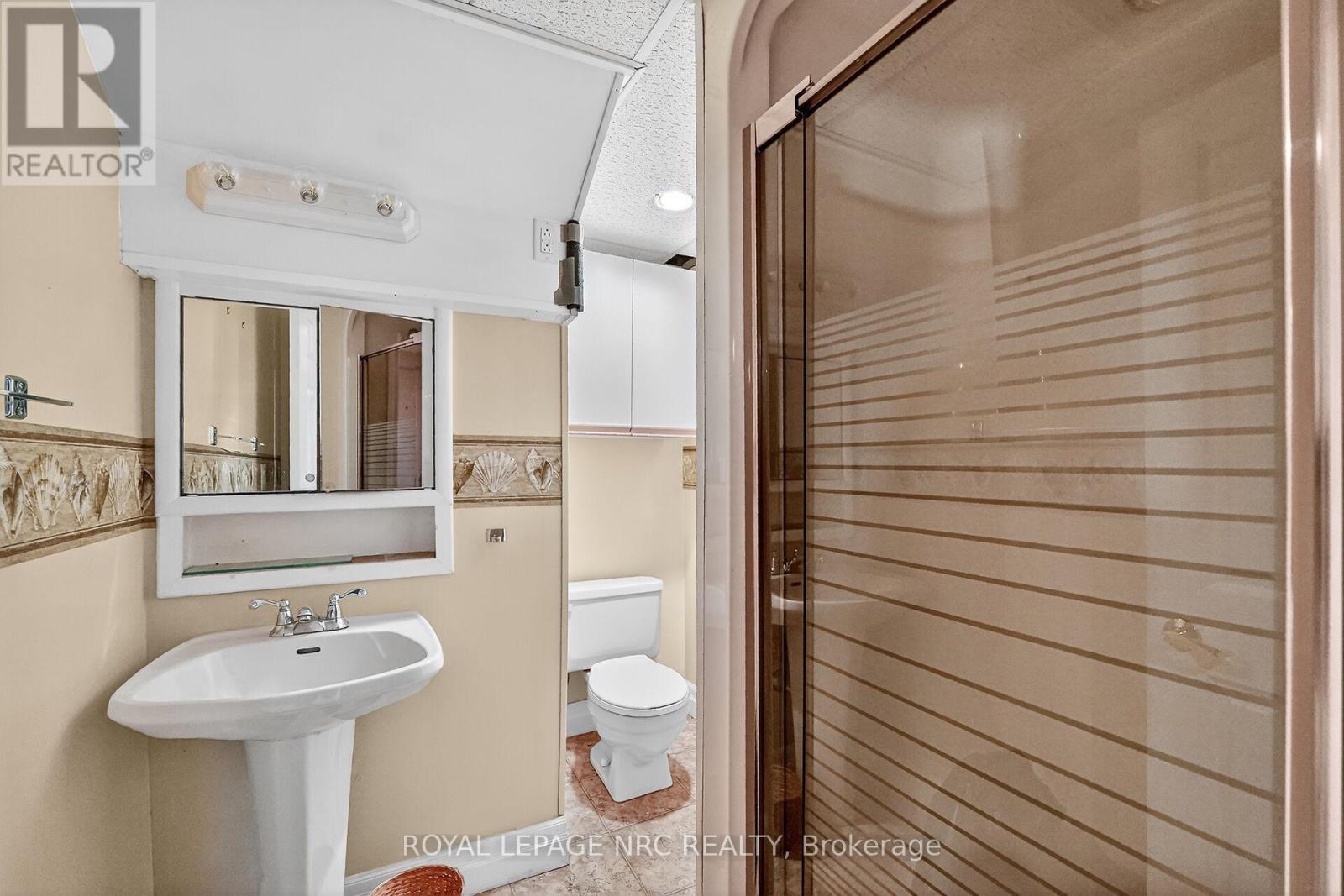 












2 MARY STREET

,
St. Catharines (Port Dalhousie),




Ontario
L2N5A6

