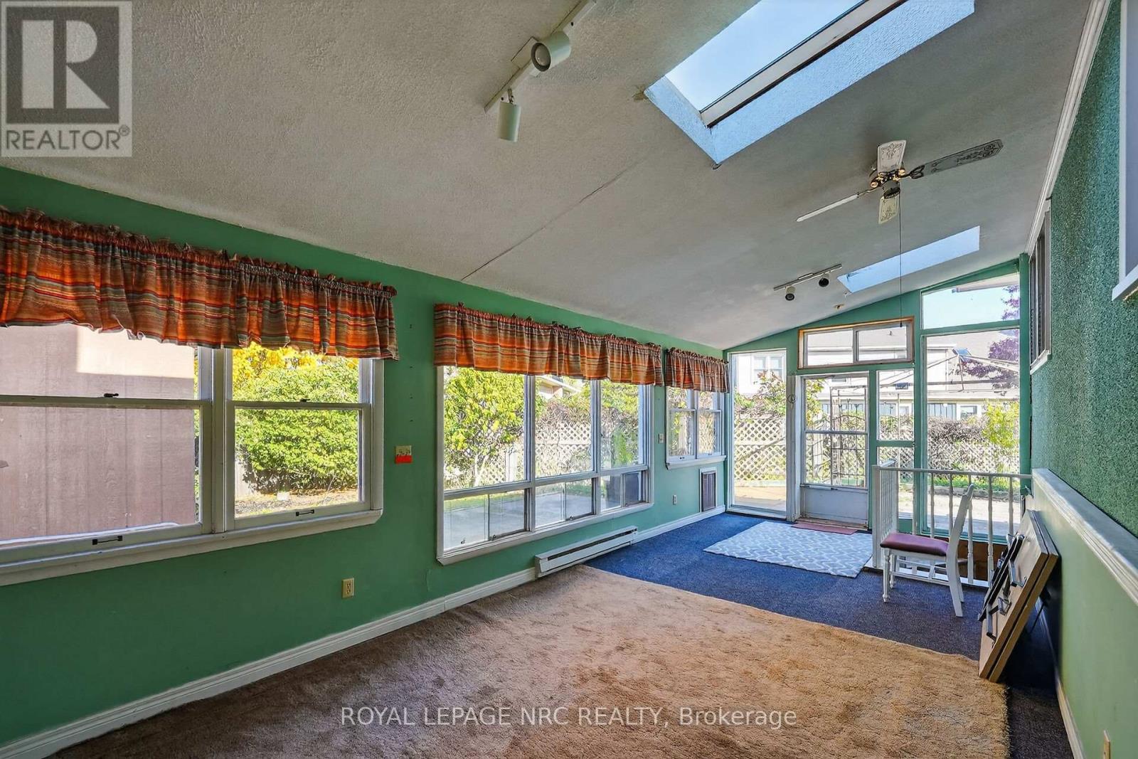 












2 MARY STREET

,
St. Catharines (Port Dalhousie),




Ontario
L2N5A6

