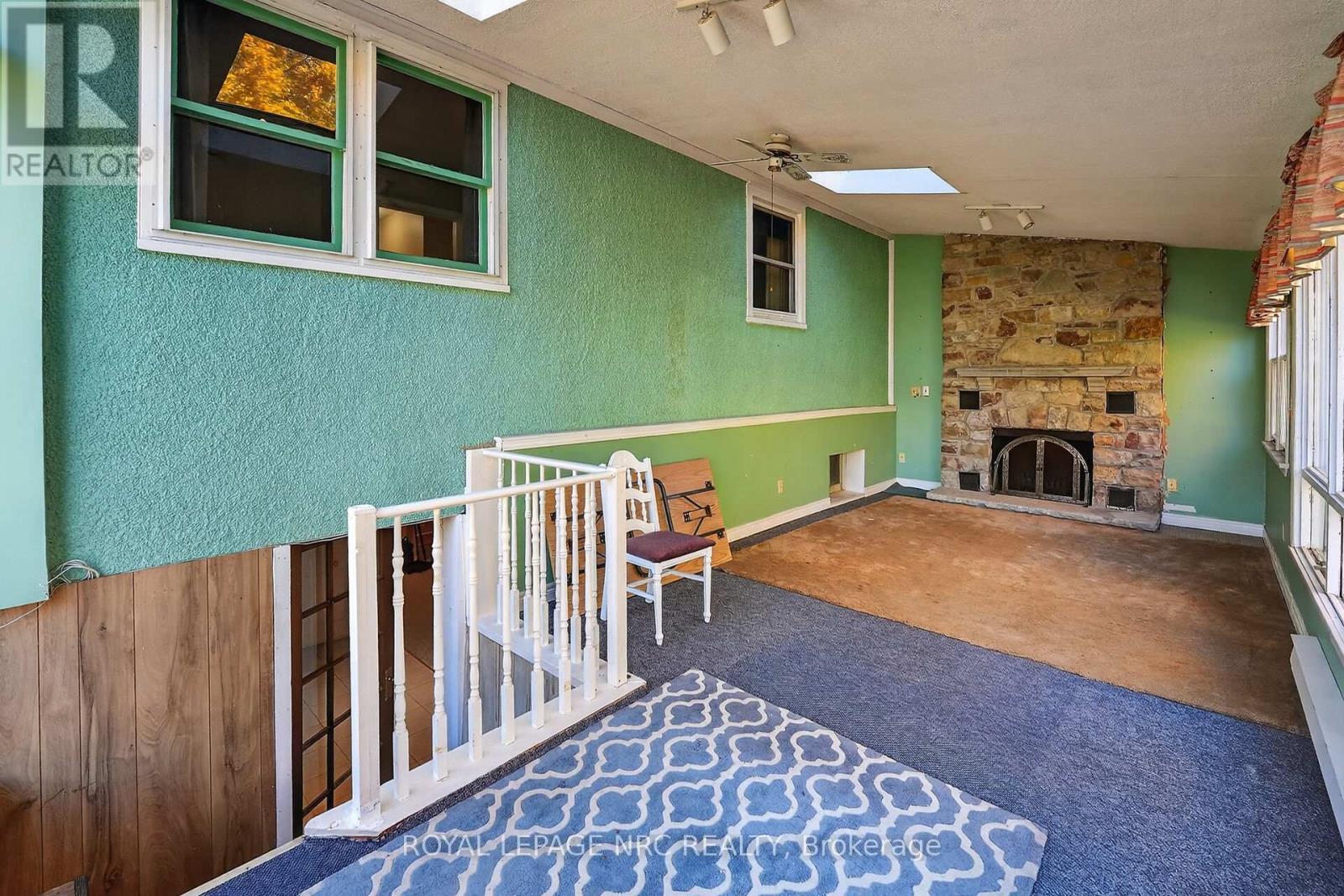 












2 MARY STREET

,
St. Catharines (Port Dalhousie),




Ontario
L2N5A6

