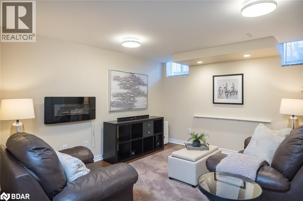 












701 THOMPSON Road S

,
Milton,




Ontario
L9T5W8

