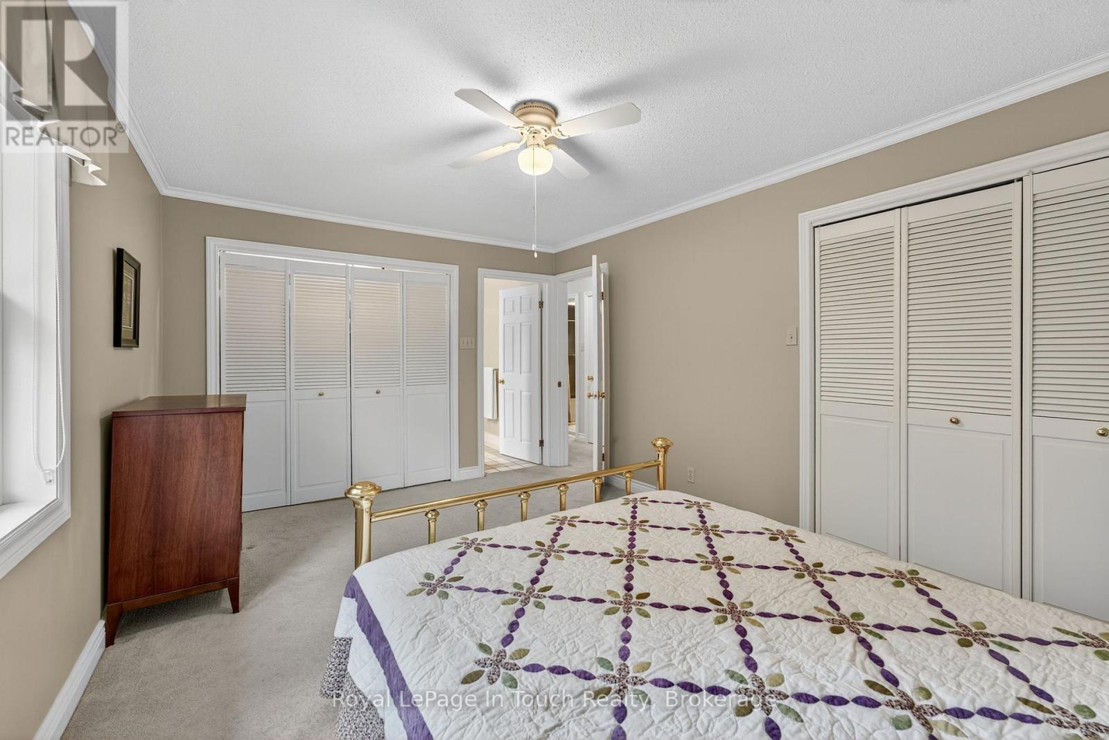 












56 ROBERT STREET E

,
Penetanguishene,




Ontario
L9M1K7

