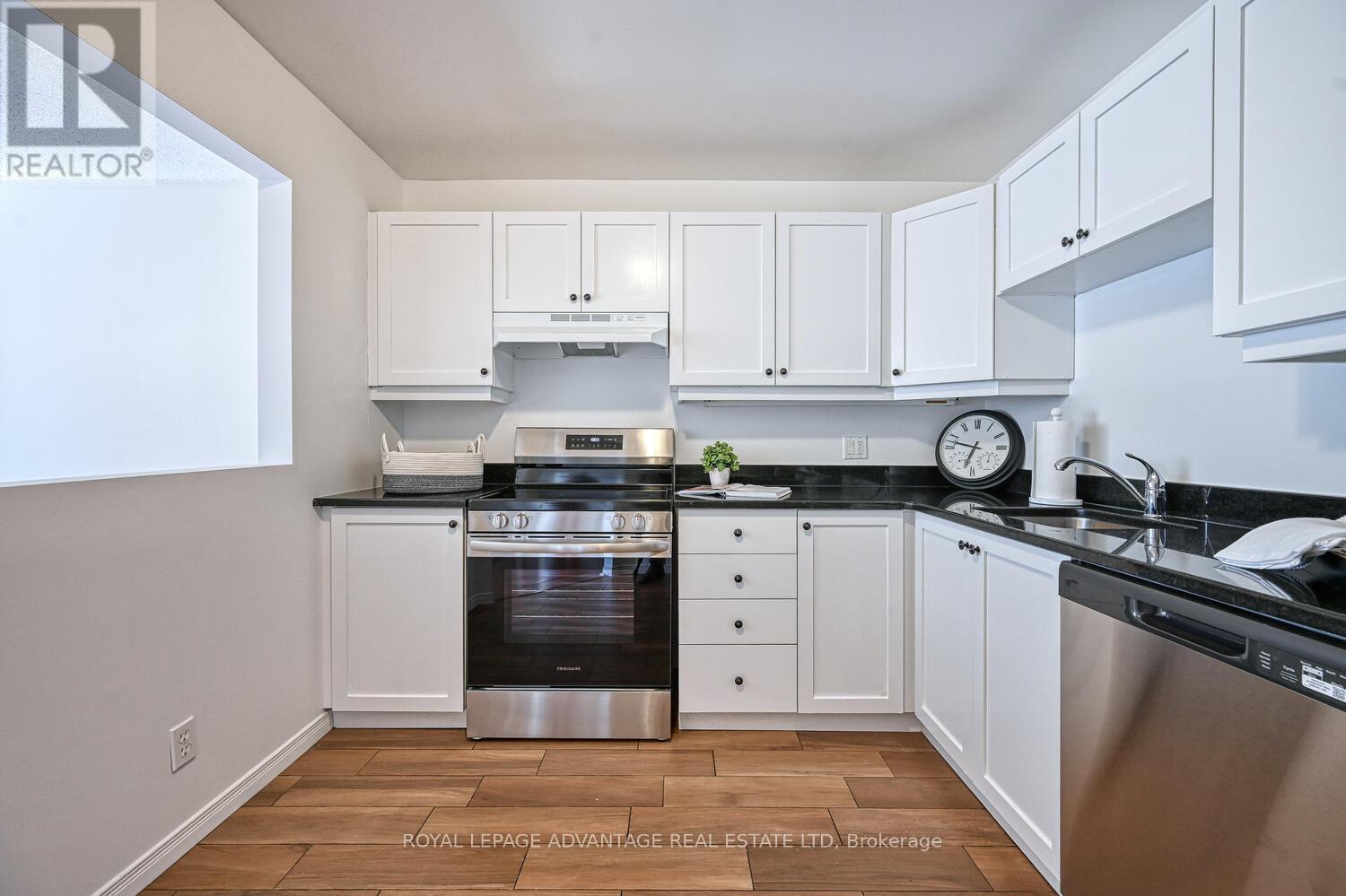 












316 - 40 PEARL STREET

,
Smiths Falls,




Ontario
K7A5B5

