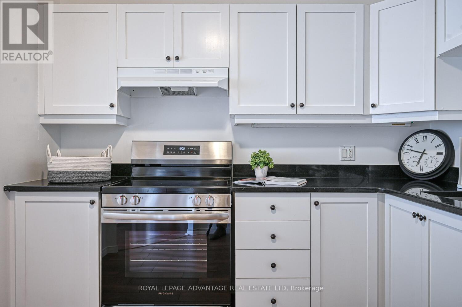 












316 - 40 PEARL STREET

,
Smiths Falls,




Ontario
K7A5B5

