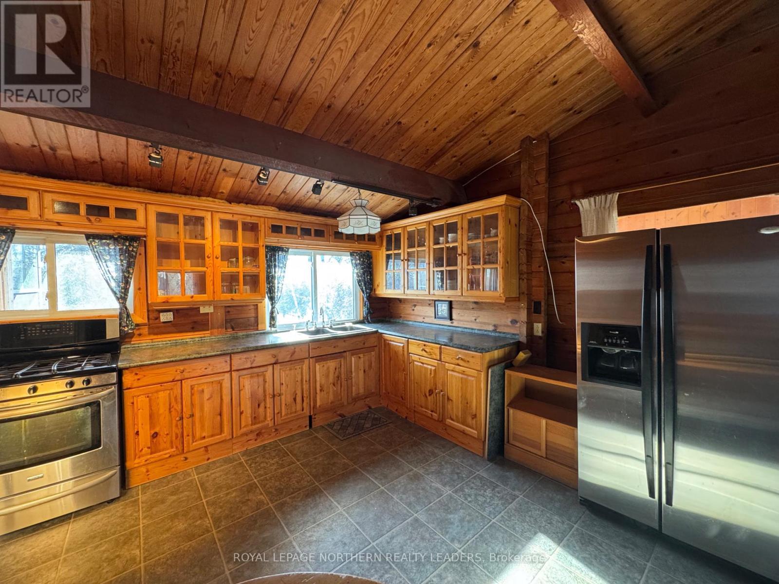 












LOT 25 MUNRO TWP

,
Black River-Matheson (Matheson),




Ontario
P0K1N0

