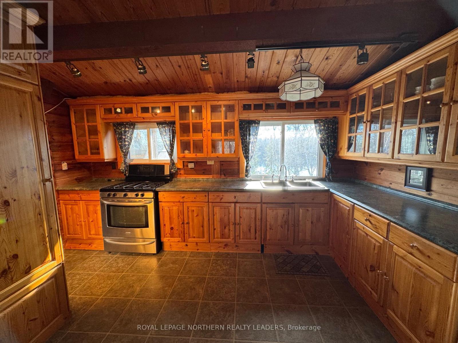 












LOT 25 MUNRO TWP

,
Black River-Matheson (Matheson),




Ontario
P0K1N0

