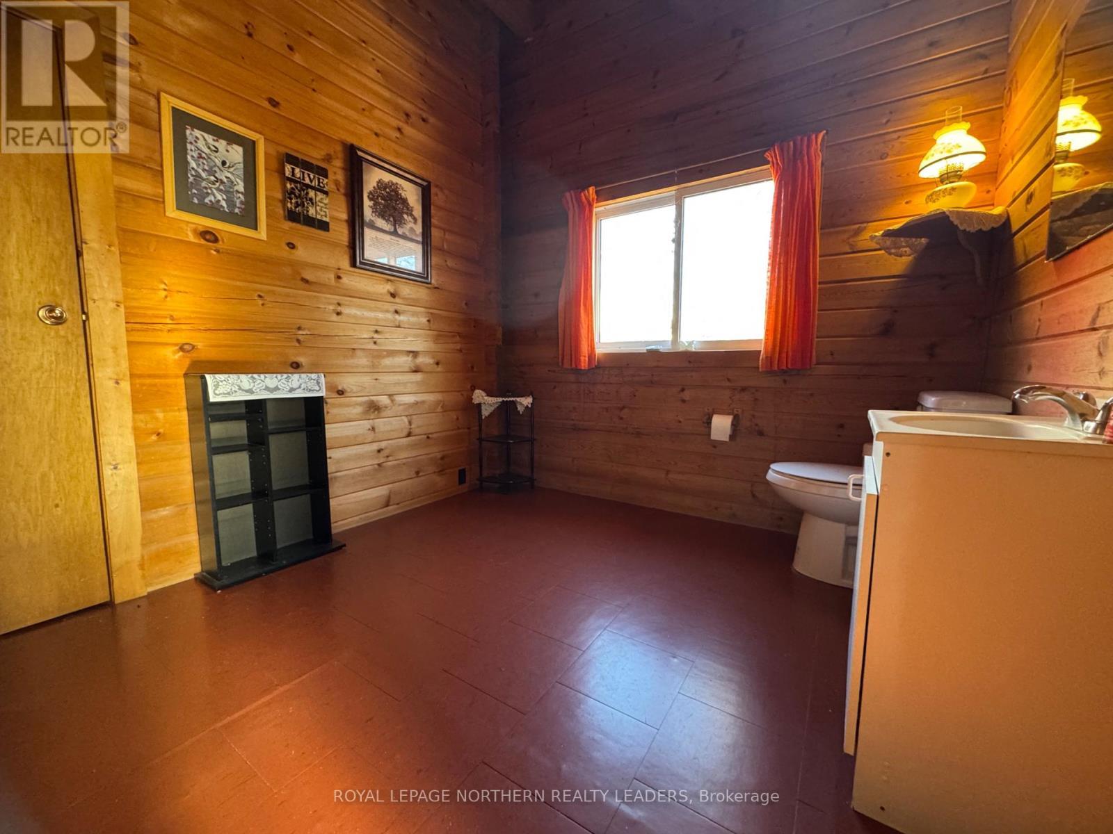 












LOT 25 MUNRO TWP

,
Black River-Matheson (Matheson),




Ontario
P0K1N0

