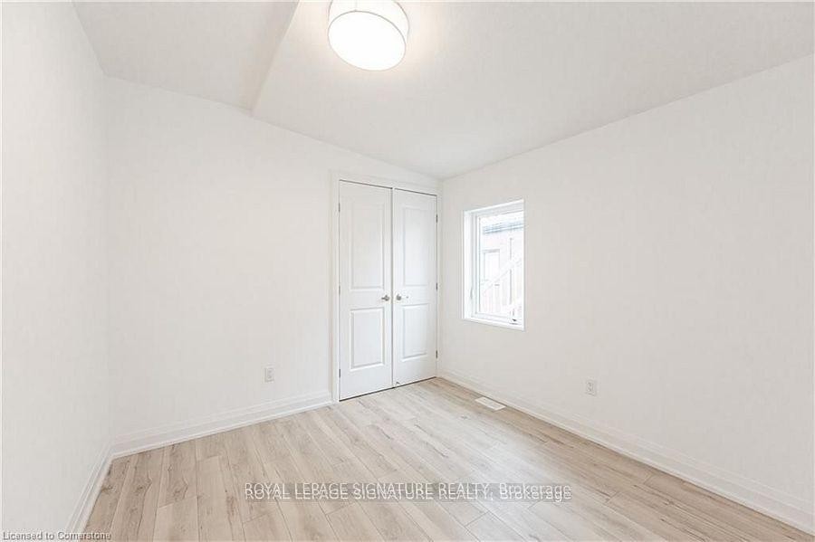 









777


Beach

Boulevard,
Hamilton,




ON
L8H 6Y5

