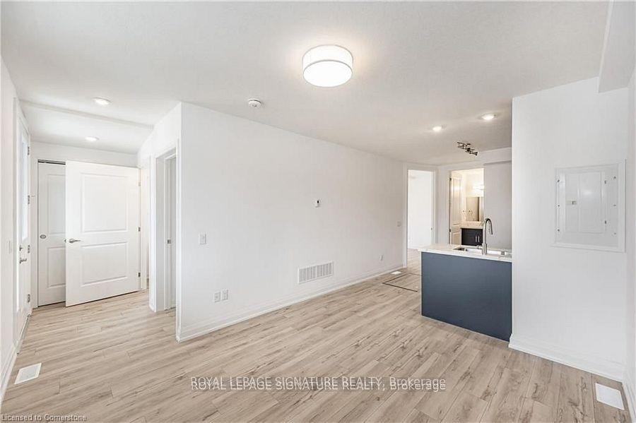 









777


Beach

Boulevard,
Hamilton,




ON
L8H 6Y5

