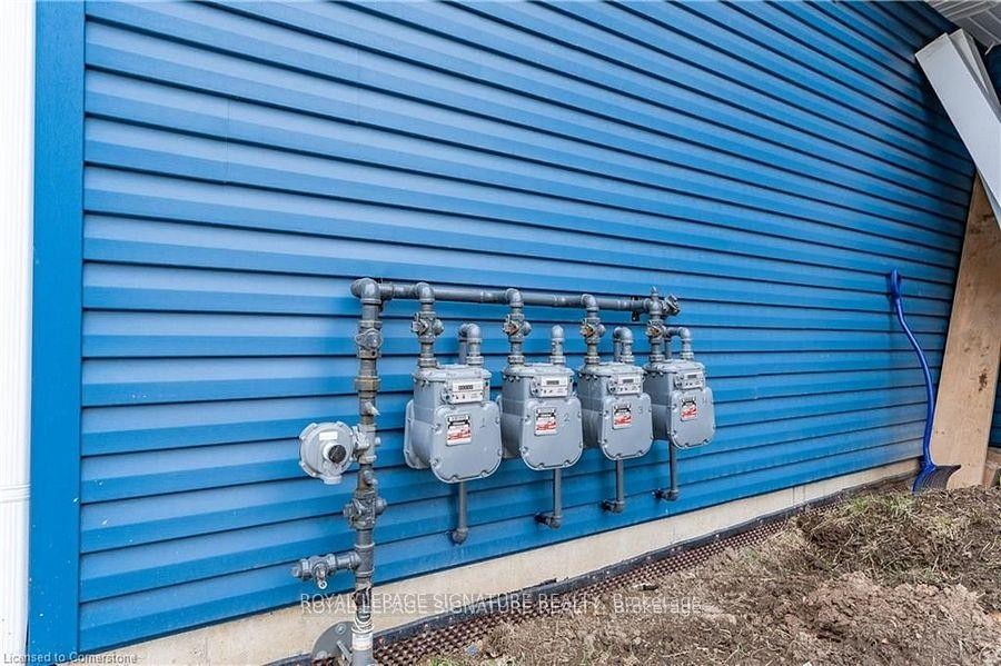 









777


Beach

Boulevard,
Hamilton,




ON
L8H 6Y5

