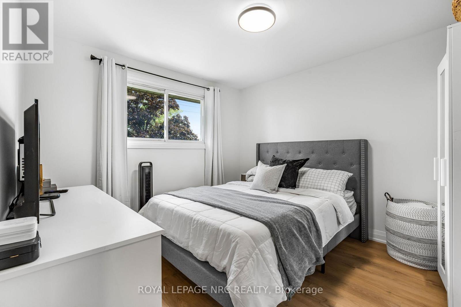 












200 ST AUGUSTINE DRIVE

,
St. Catharines (Secord Woods),




Ontario
L2P3P8

