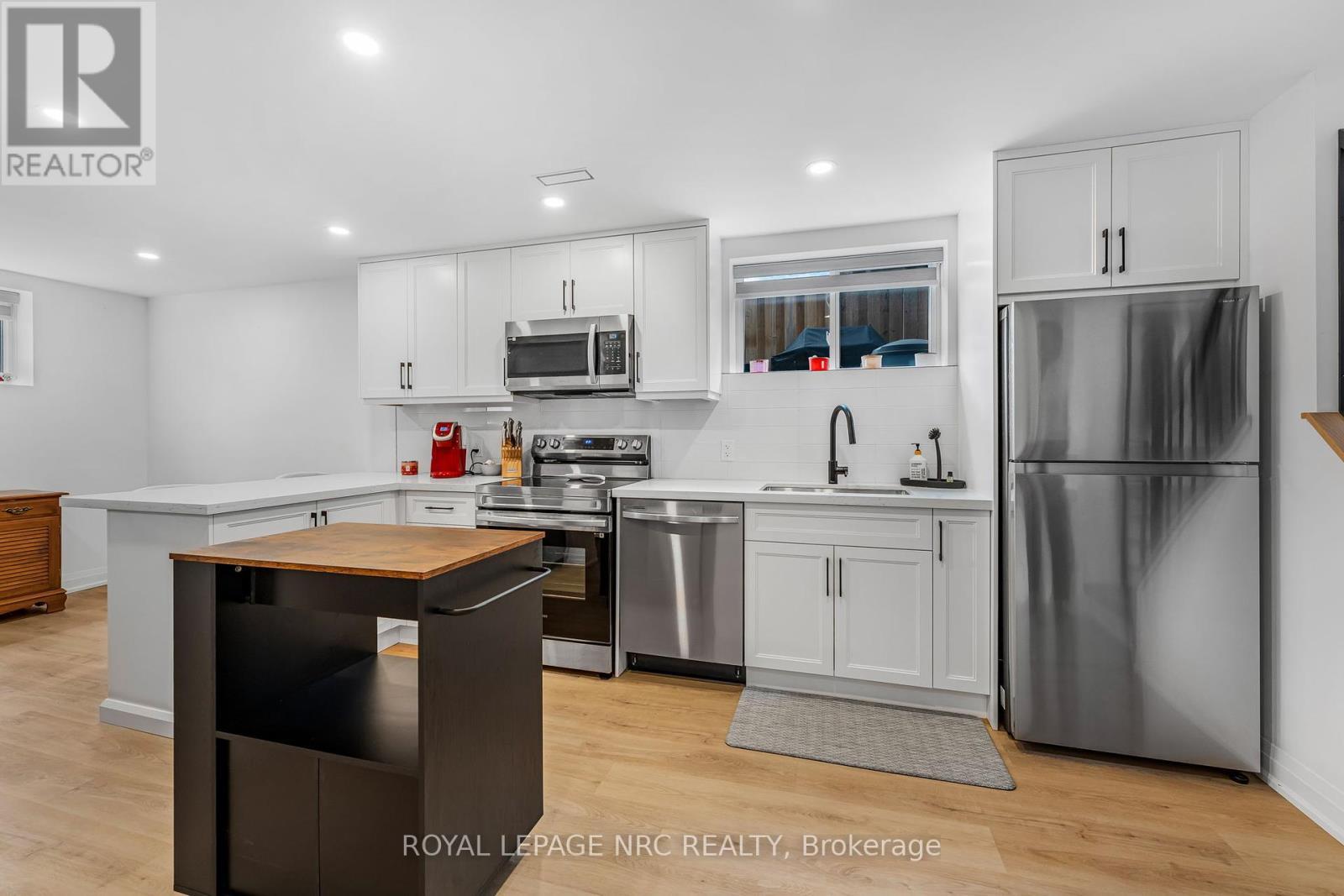 












200 ST AUGUSTINE DRIVE

,
St. Catharines (Secord Woods),




Ontario
L2P3P8

