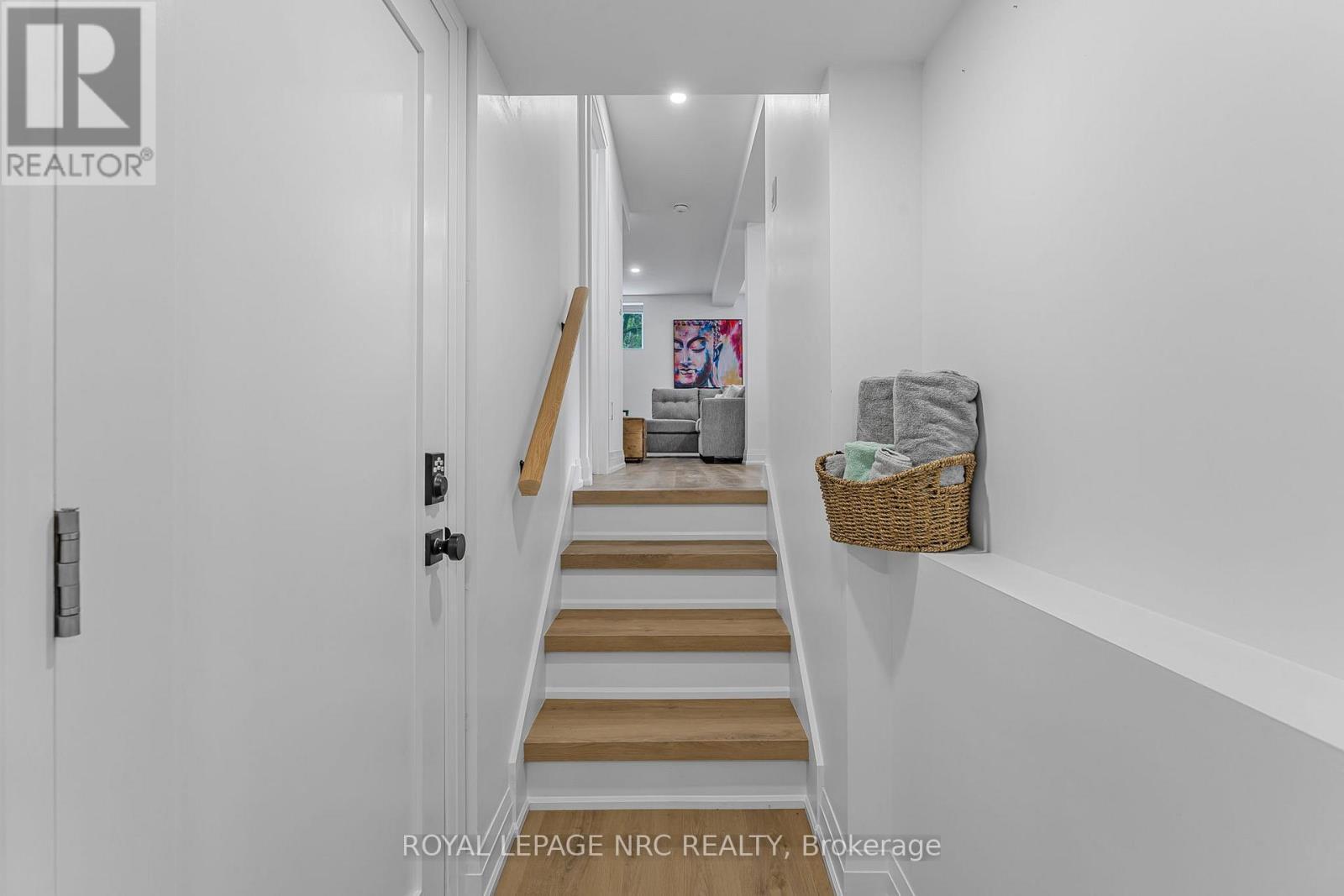












200 ST AUGUSTINE DRIVE

,
St. Catharines (Secord Woods),




Ontario
L2P3P8

