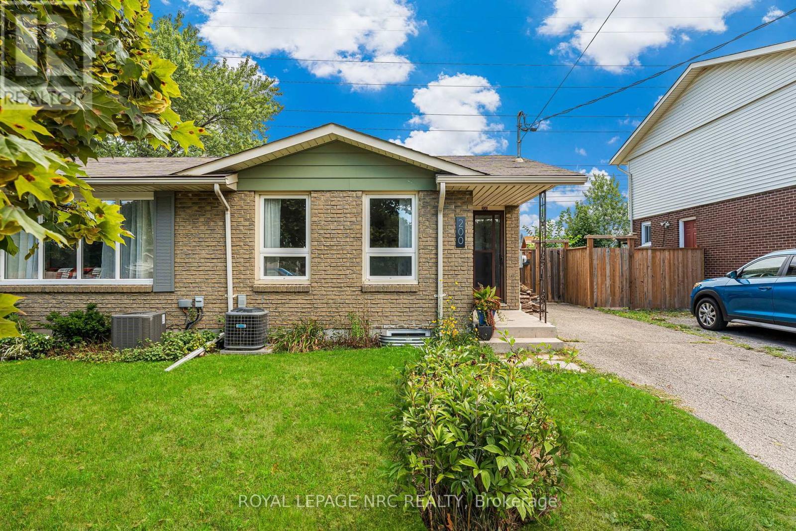 












200 ST AUGUSTINE DRIVE

,
St. Catharines (Secord Woods),




Ontario
L2P3P8

