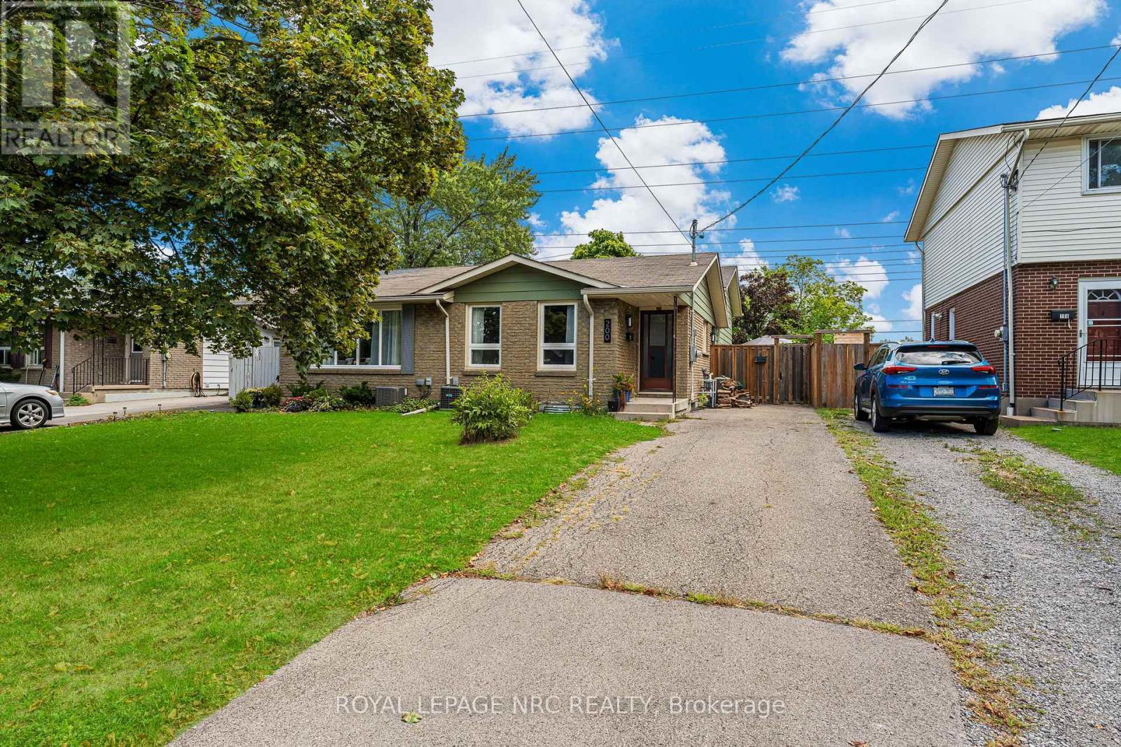 












200 ST AUGUSTINE DRIVE

,
St. Catharines (Secord Woods),




Ontario
L2P3P8

