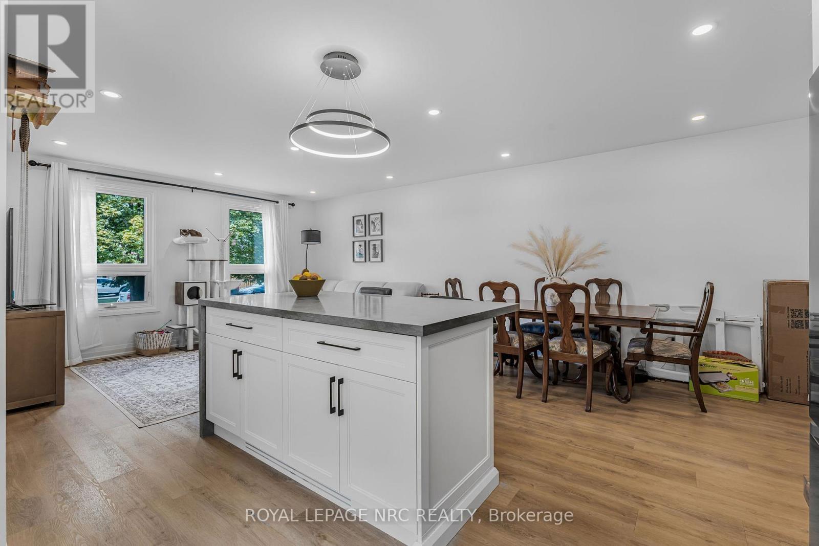 












200 ST AUGUSTINE DRIVE

,
St. Catharines (Secord Woods),




Ontario
L2P3P8

