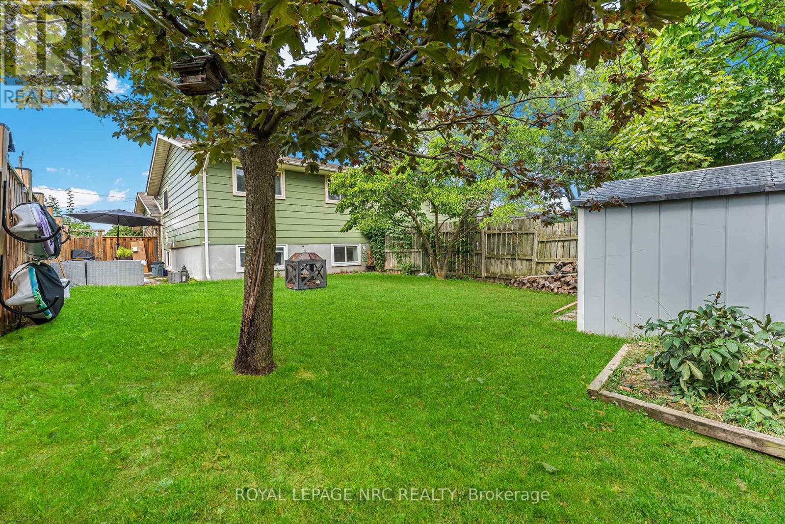 












200 ST AUGUSTINE DRIVE

,
St. Catharines (Secord Woods),




Ontario
L2P3P8

