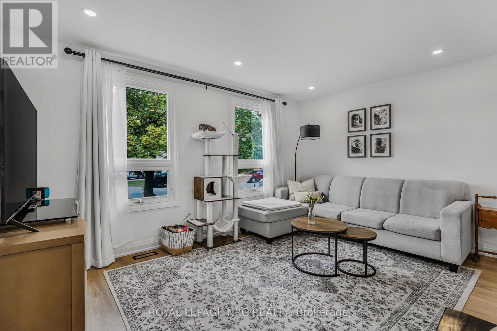 












200 ST AUGUSTINE DRIVE

,
St. Catharines (Secord Woods),




Ontario
L2P3P8

