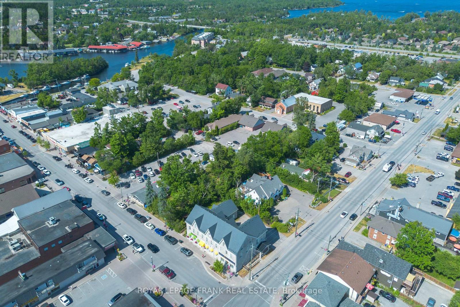 












84 BOLTON AND WILLIAM STREET

,
Kawartha Lakes (Bobcaygeon),







Ontario
K0M1A0

