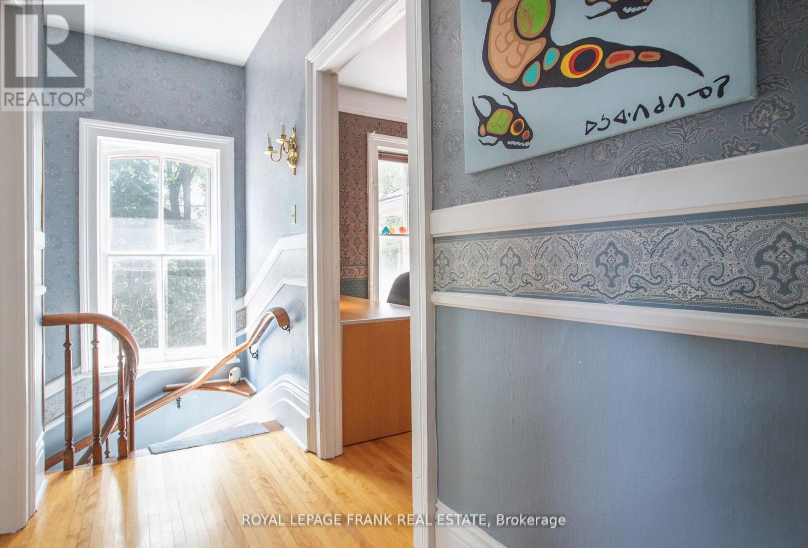 












6 SHERBOURNE STREET

,
Port Hope,




Ontario
L1A1H2

