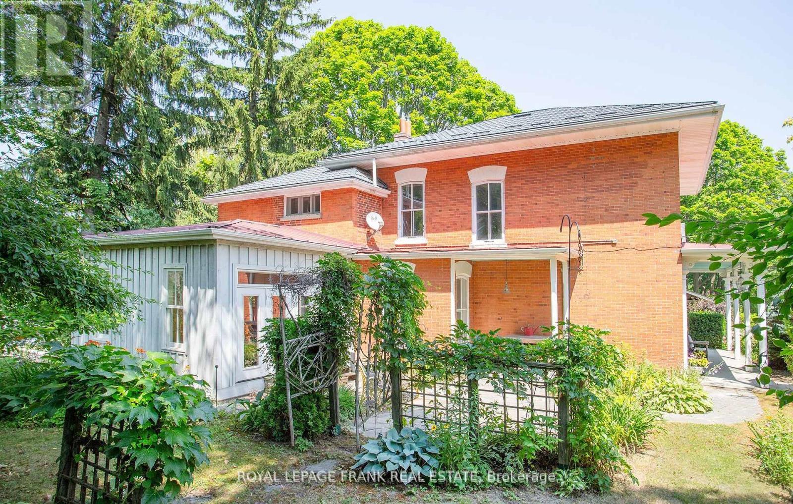 












6 SHERBOURNE STREET

,
Port Hope,




Ontario
L1A1H2

